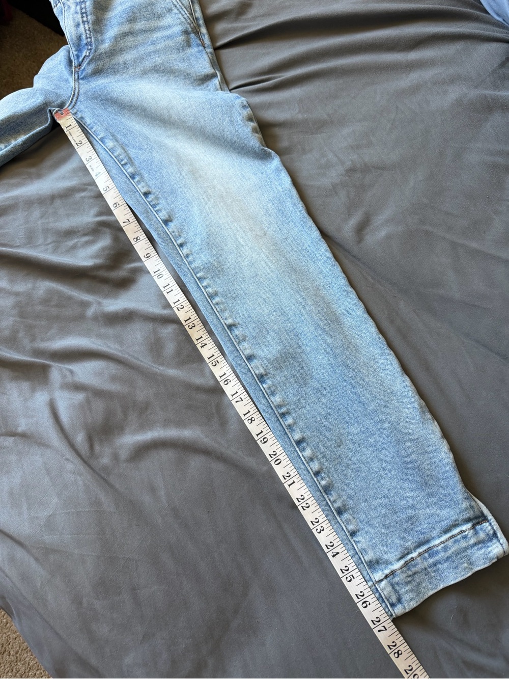 Kut from the Kloth Lightwash Blue Reese Straight Leg Jeans size 2L EUC - Picture 10 of 10